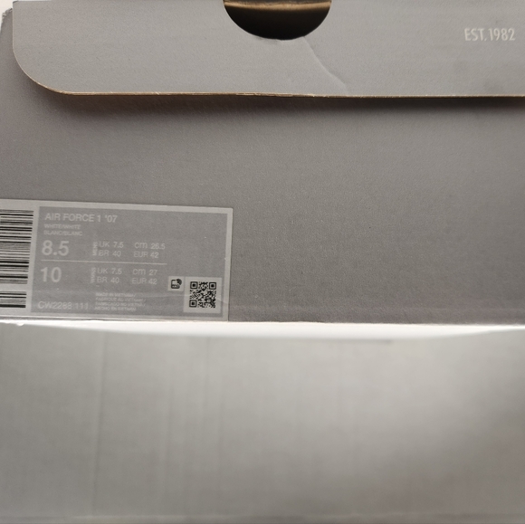 Unisex Nike AF1 '07 LE Sneakers - Picture 8 of 10